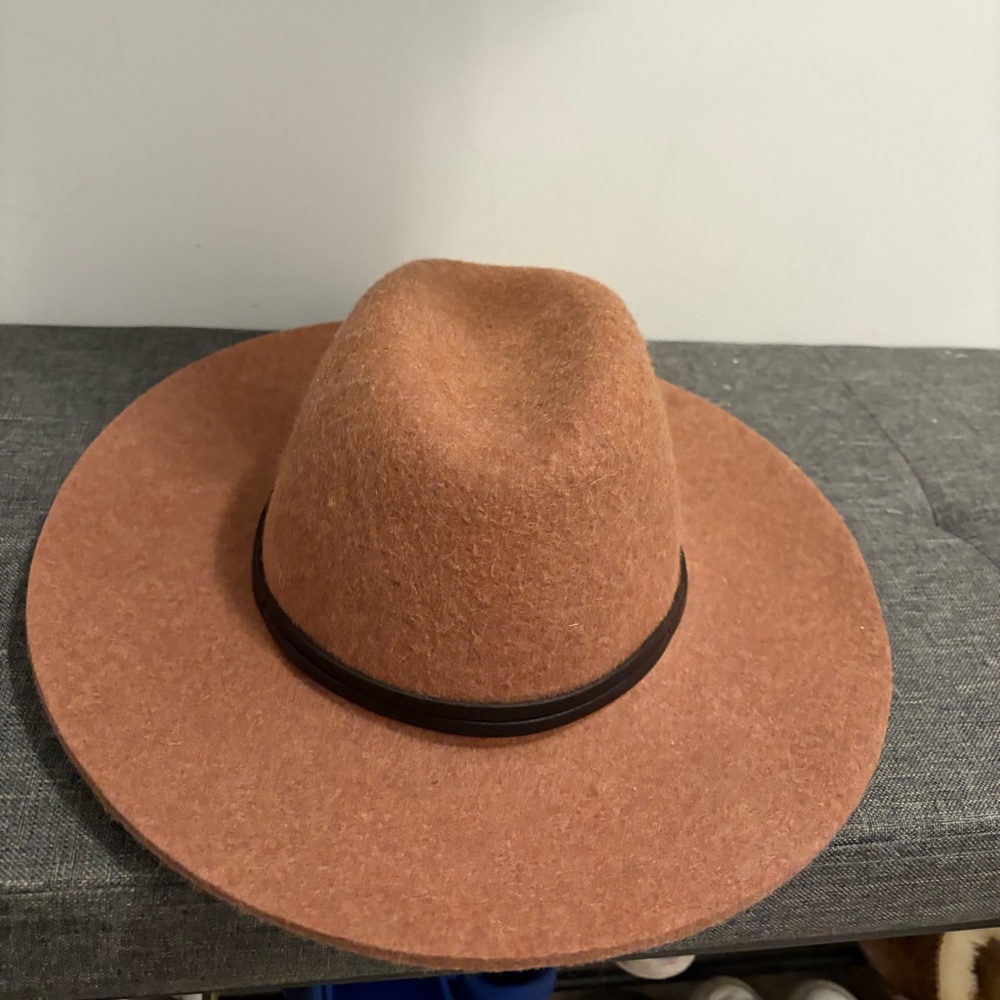 GAP Tan Felt Hat with Dark Band